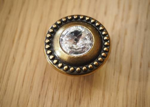 Декоративна ручка-кнопка Splendo зі стразом