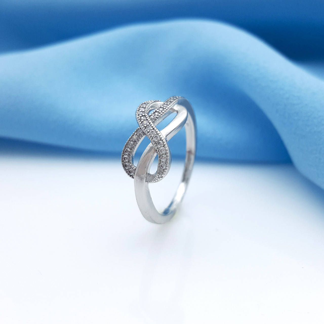 

Кольцо Бесконечность с цирконием, р.20, родий