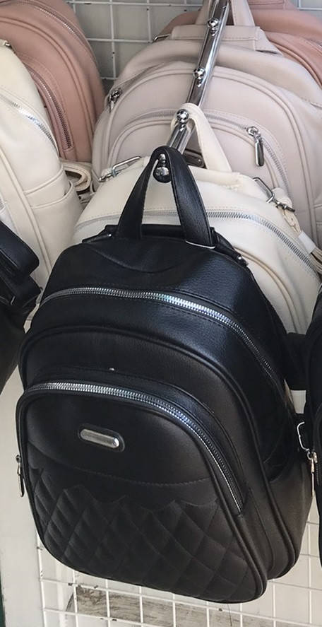 

Рюкзак женский городской на молнии со стеганным карманом 33*25 см искусственная кожа в разных цветах Kuznec, Разные цвета