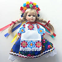 Кукла украинка в национальном костюме 22х15 см