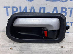 Ручка дверей внутрішня ліва Suzuki Grand Vitara 2.0 2006 (б/у)