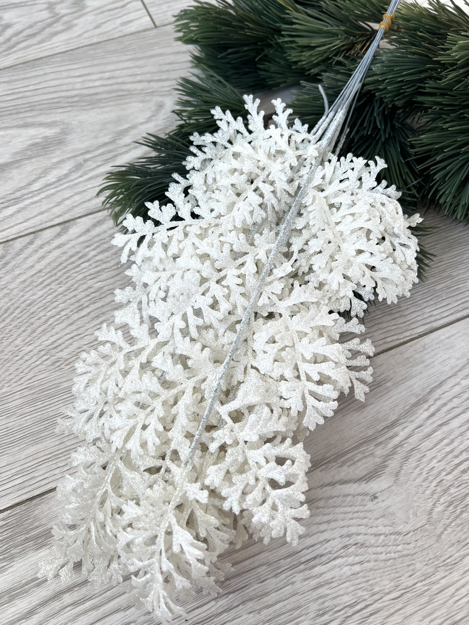 Новорічна гілочка для декору. Гілочка декоративна — ажур (біла 10 штук), фото 1