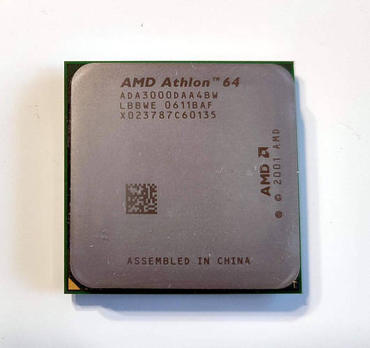 AMD Athlon 64 3000+ 1800 MHz ADA3000DAA4BW Socket 939 1 ядро 1 поток 64 ...