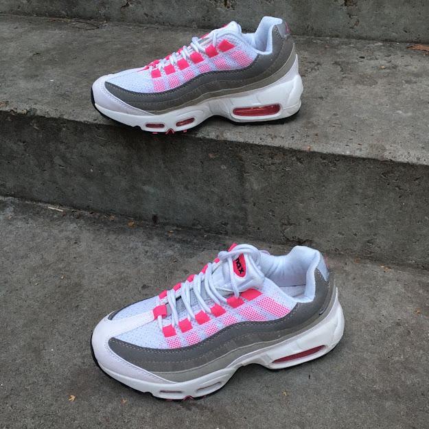 Nike air max hotsell 95 pink grey