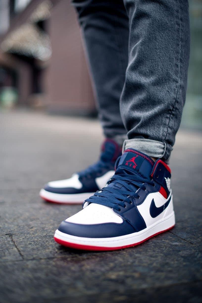 Air jordan best sale red white blue