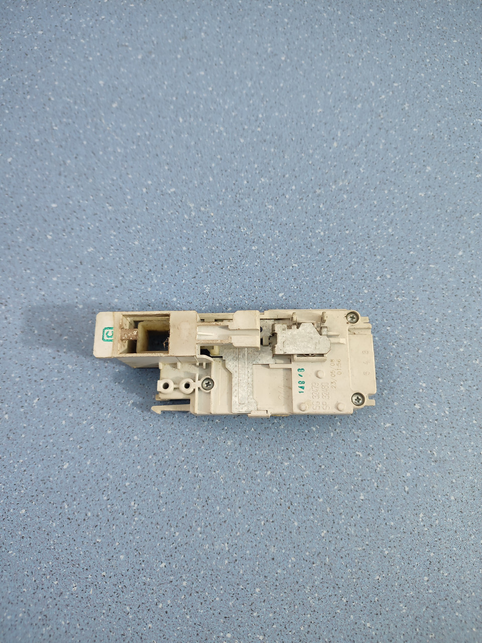 Замок люка пральної машини Bosch WOR20152OE01