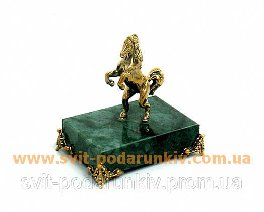 Бронзовая статуэтка Конь на подставке с ножками в подарок - фото 3 - id-p25275834