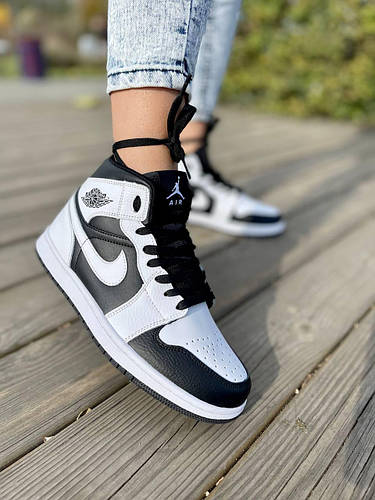 Nike air jordan 1 top retro mid gs tuxedo