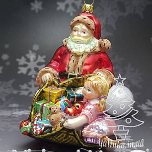 Скляна ялинкова іграшка Санта с девочкой и подарками Komozja Family Santa Claus, фото 1