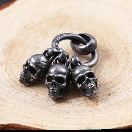 Мужской (унисекс) большой серебряный 3D кулон 19 грамм Black Three Heads Skull - фото 1 - id-p1871356666