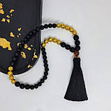 Чотки із матового оніксу і вулканічної лави золоченої на 50 намистин, фото 2