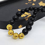 Чотки із матового оніксу і вулканічної лави золоченої на 50 намистин, фото 3