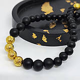 Чотки із матового оніксу і вулканічної лави золоченої на 50 намистин, фото 8