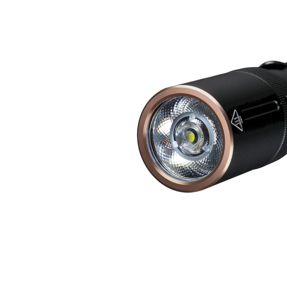 Портативний туристичний ручний ліхтар Fenix E20 V2.0 Luminus SST20