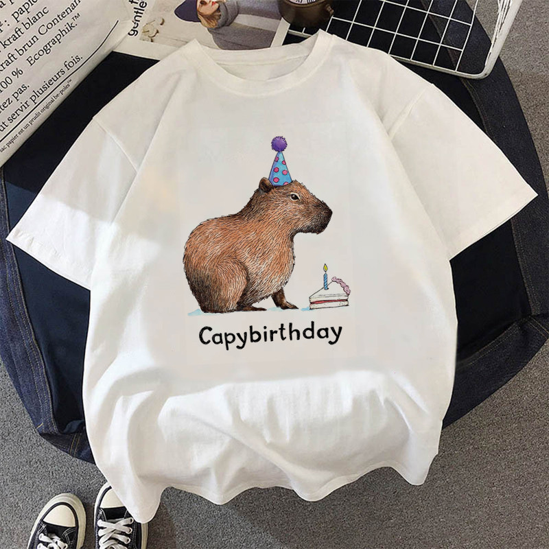Футболка з принтом "Capybirthday"