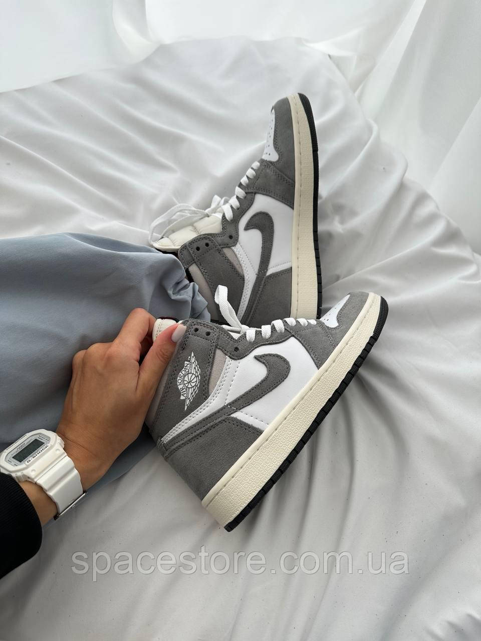 Air jordan wmns 1 retro best sale prem