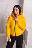 Куртка жіноча коротка з капюшоном демісезонна — 007 жовтий колір, фото 2