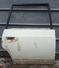 Двері права задня Москвич 2141