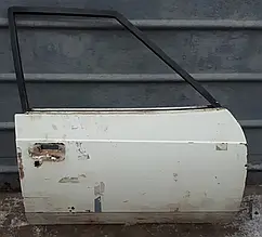 Двері права передня Москвич 2141