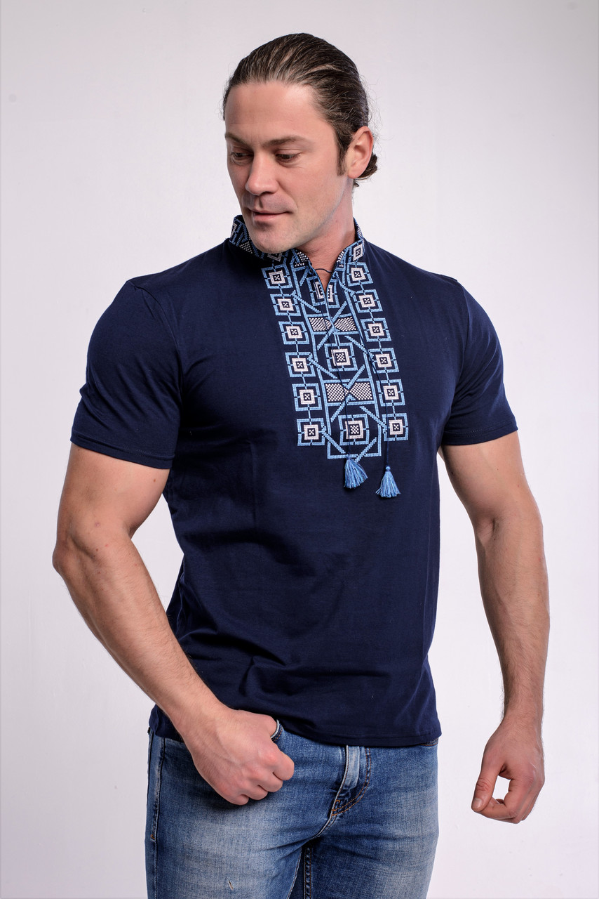 Праздничная мужская футболка с вышивкой «Оберег с синим» XL - фото 2 - id-p1528162852