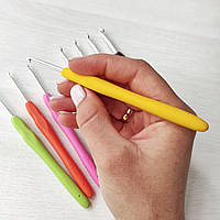 Крючок 3.5 для вязания с прорезиненной ручкой
