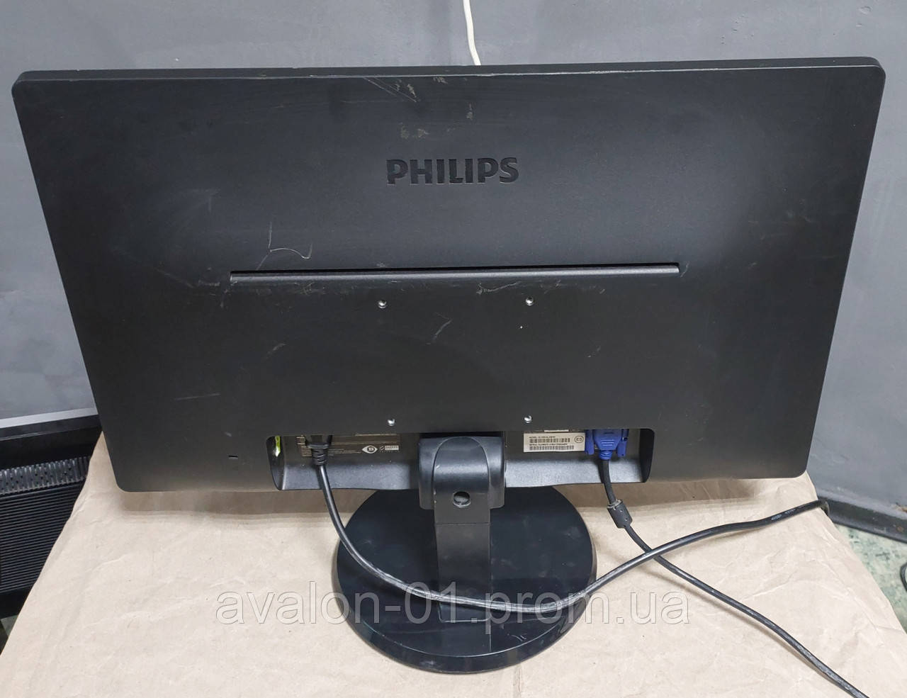 Монитор 23" Philips 236V4LAB/00 Black (FullHD) (блики изображения и рябь на экране) - фото 6 - id-p1962353156