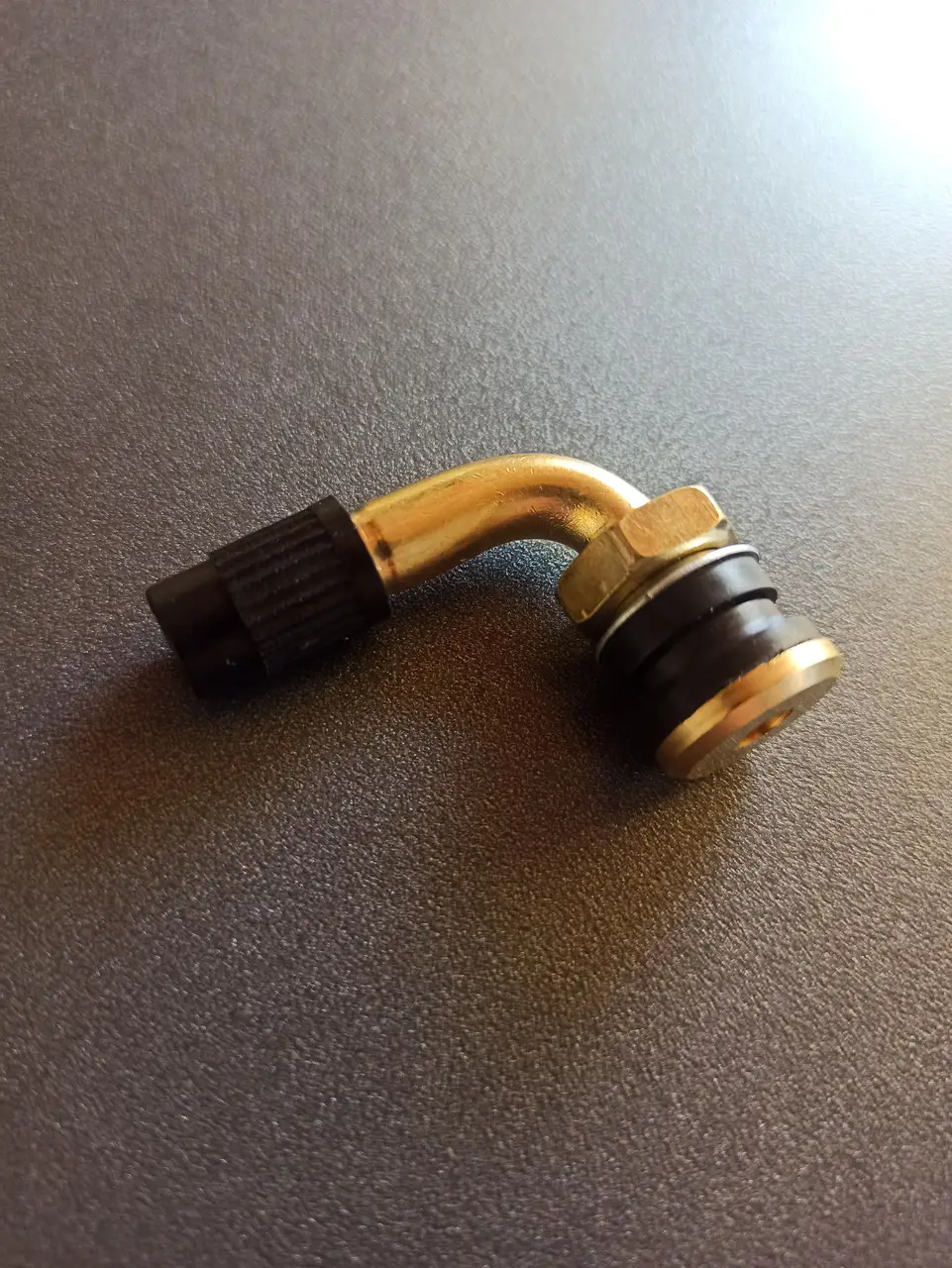 Вентиль безкамерний гнутий на різьбі - для скутерів та мопедів, фото 1