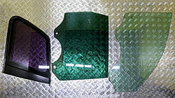 Скло бокових дверей передніх правих Touareg (2003-2006) дорестайл, 7L0845202