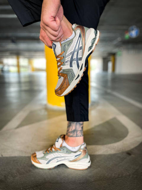Кросівки чоловічі білі Asics Gel Kayano 14 