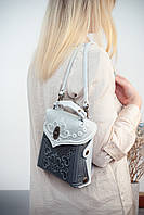 Маленька авторська Сумочка-рюкзак шкіряна біла з сірим з орнаментом Бохо