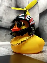 Аксесуар на торпеду в авто Crazy Duck качка в шоломі