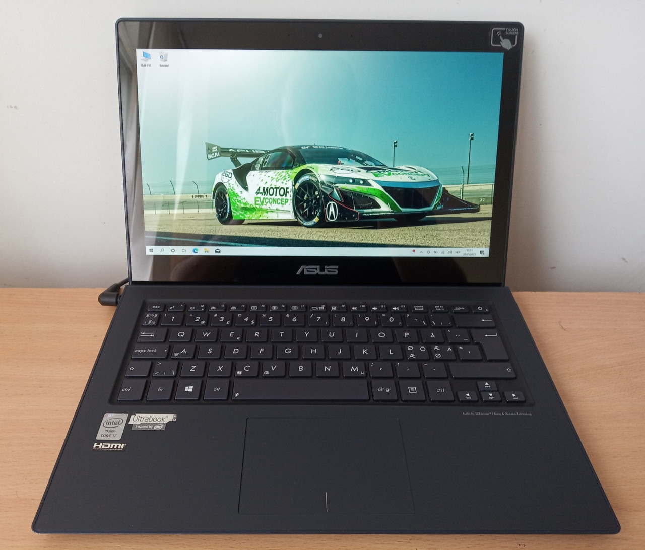 Ультрабук б/в Asus ZenBook UX301LA 13.3” FHD/IPS i7-4500u/8 Gb DDR3/SSD 128Gb/Touch Screen/HD Graphics 4400, фото 1