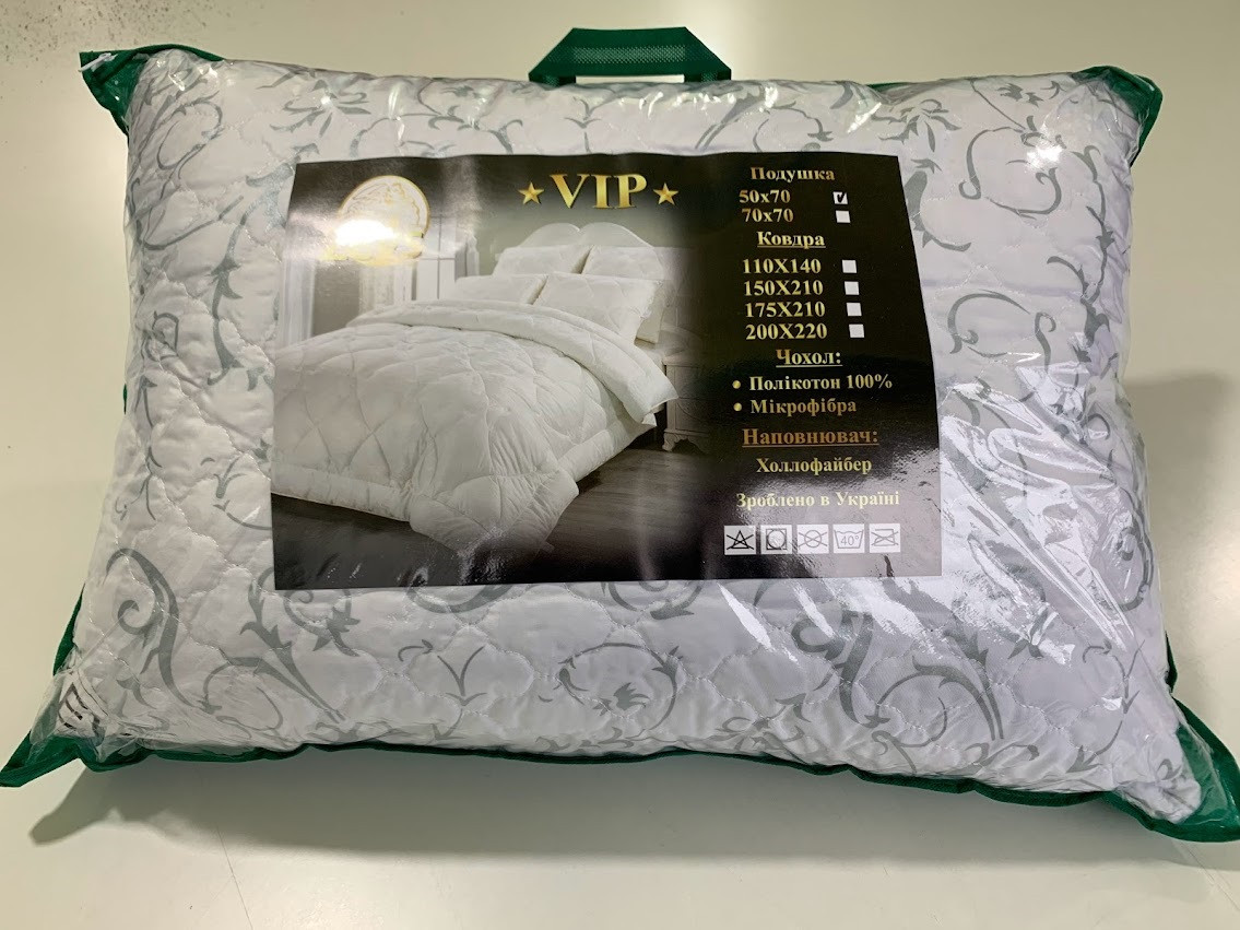 Подушка стьобана холлофайбер ТМ "ZEVS" VIP 50 х 70 см Вензелі