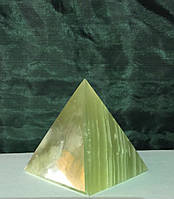 Пирамидка из натурального оникса 7х7 см
