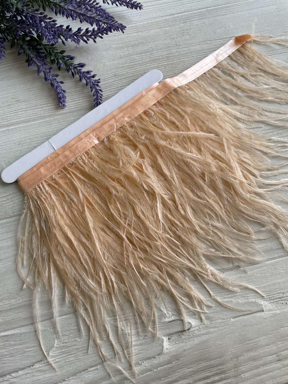 Пір'яна тасьма СТРАУС 2 метри , персикова