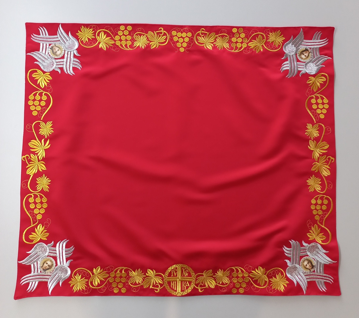 Ілітон вишитий, розмір 70×70 см