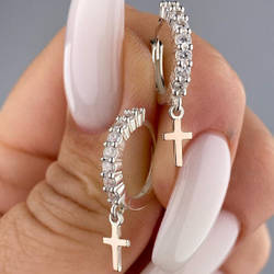 Срібні сережки-підвіски з золотими накладками з фіанітами в формі хрестиків (2,5 см) РН-330