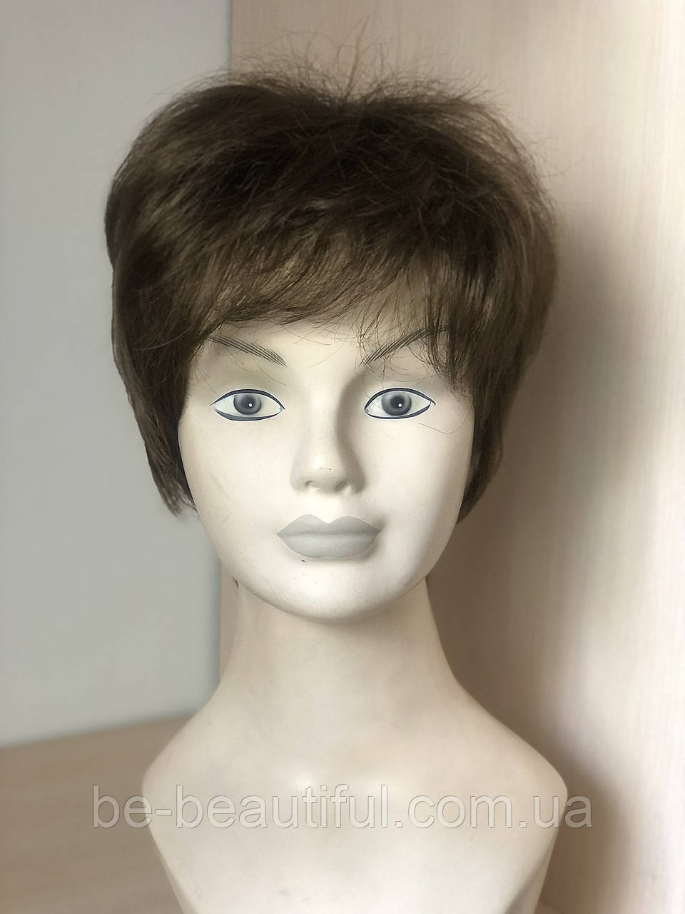 Коротка жіноча перука з штучного волосся колір русий