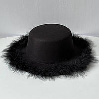 Шляпа канотье с устойчивыми полями (6 см) украшенная перьями FUZZY черная