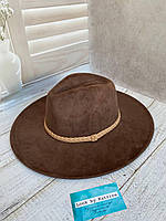 Широкополая замшевая шляпка-федора коричневого цвета