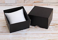 Черная самосборная коробка 85х85х55мм с белой подушечкой для наручных часов и браслетов