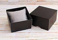 Черная самосборная коробка 85х85х55мм с серой велюровой подушечкой для наручных часов и браслетов