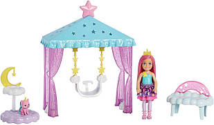 Ігровий набір лялька Барбі Челсі з гойдалкою Barbie Dreamtopia Chelsea HLC27