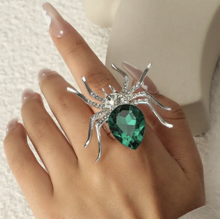 Кільце на палець із кристалами в готичному стилі Павук Зелений