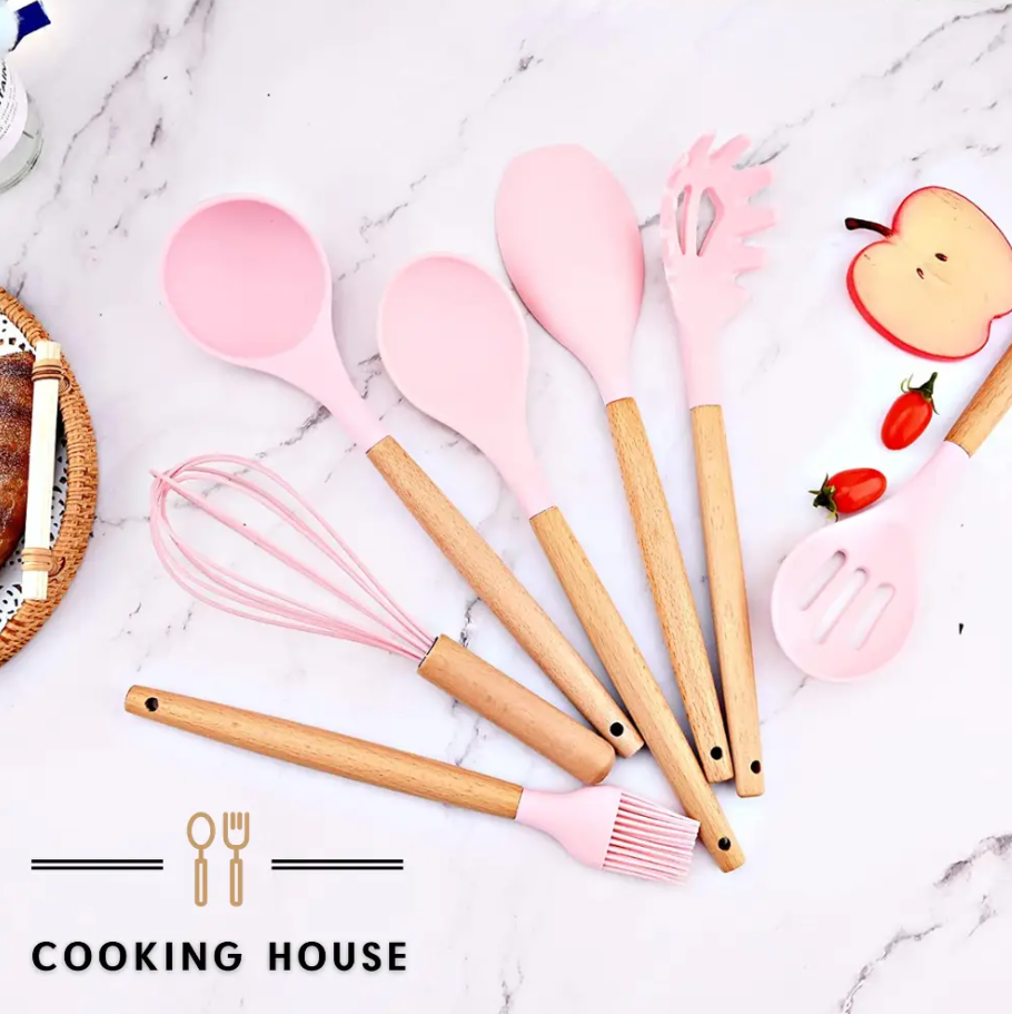 Силиконовые кухонные принадлежности набор 12 предметов розового цвета - фото 1 - id-p1966257095