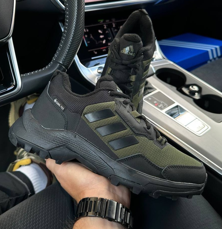 Зимові чоловічі кросівки Adidas Terrex Gore-Tex осінь-зима теплі на флісі (чорні з хакі). Живе фото
