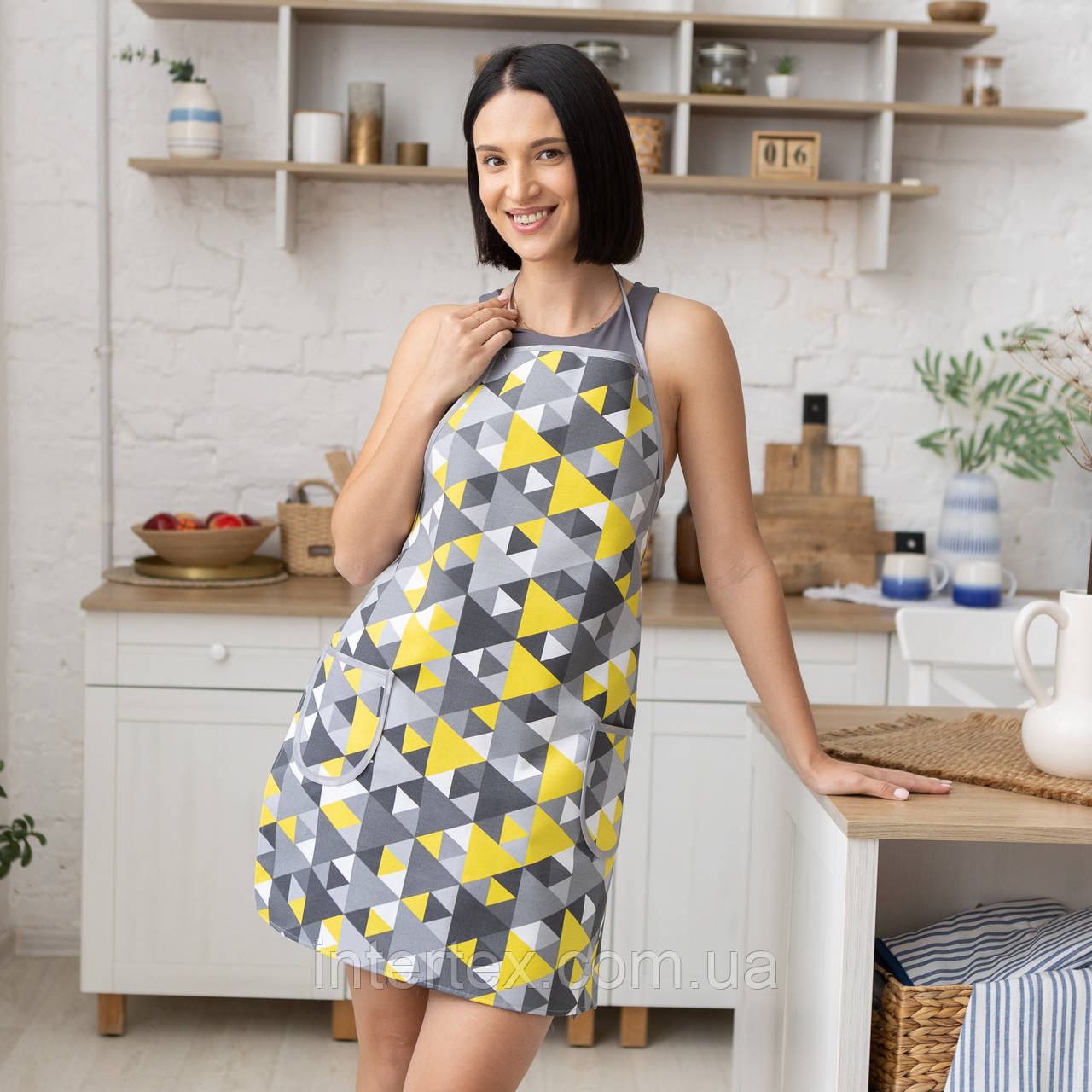 Фартух водовідштовхувальний "Трикутники жовтий" (75х55 см.), фото 1