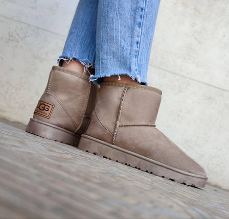 Бежеві короткі уггі екозамша низькі теплі зимові UGG унісекс жігочі чоловічі, фото 1