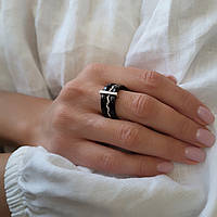 Кільце срібне жіноча каблучка чорна Кераміка з Білими Кам'ями 19 розмір срібло 925 Родоване 1629003 6.95г