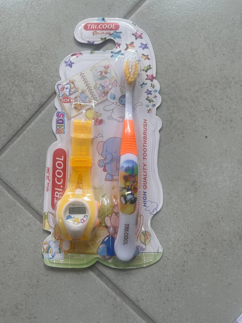 Гарна дитяча зубна щітка м'яка з іграшкою наручним годинником, для дітей від 3 років